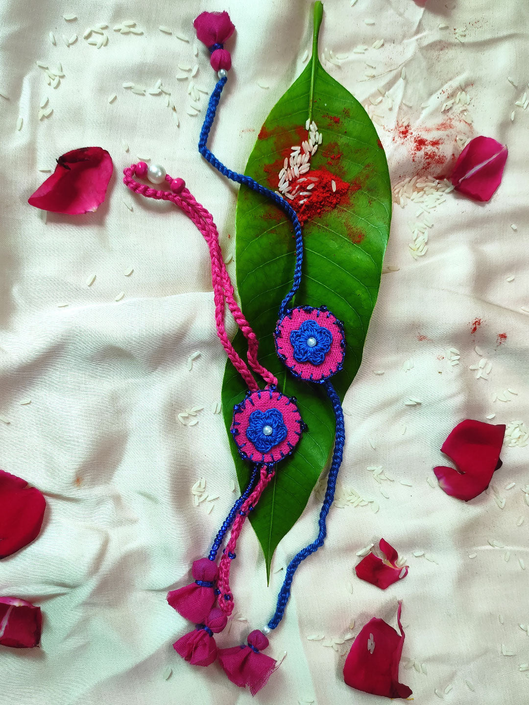 Best couple rakhi for your best bhai n bhabhi duo