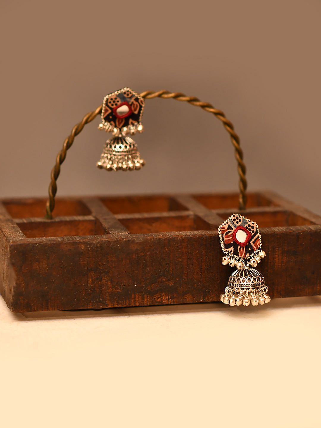 Women sathkon push back fabric earrings-5