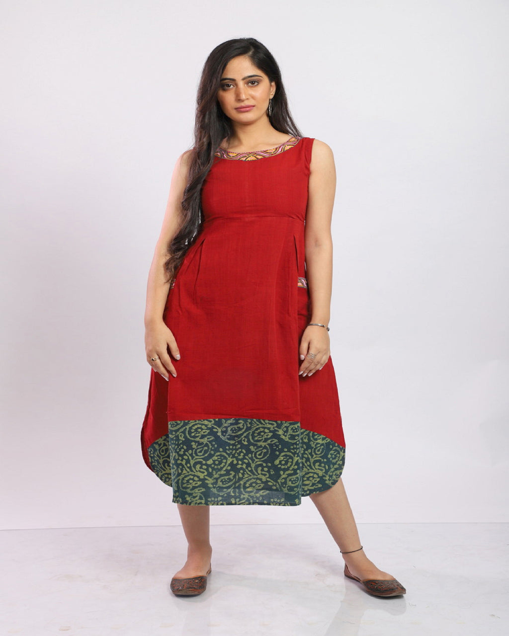Red Handwoven Cotton Kurta With Embroidery