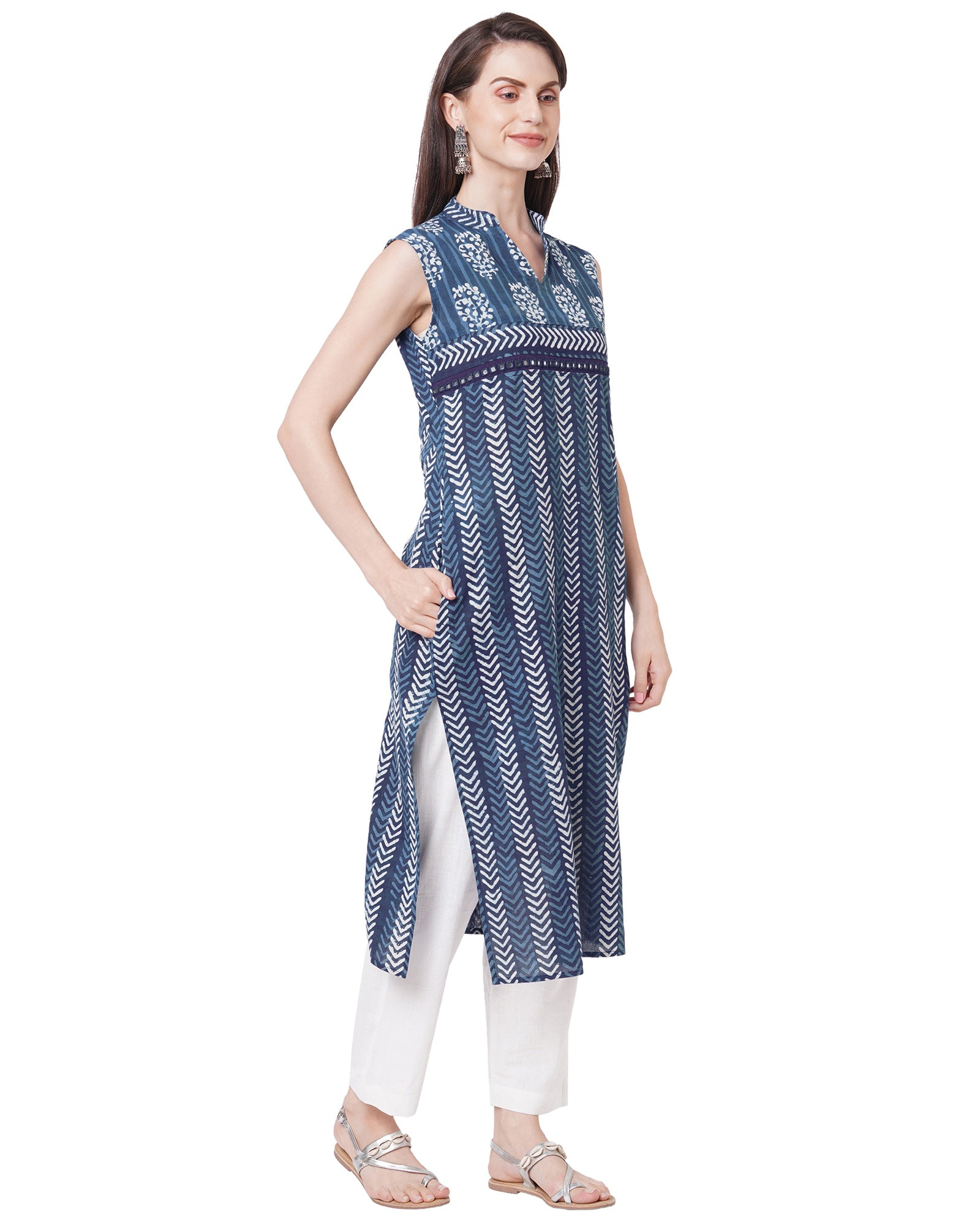 Designer plus size cotton kurta with pockets & mirror work